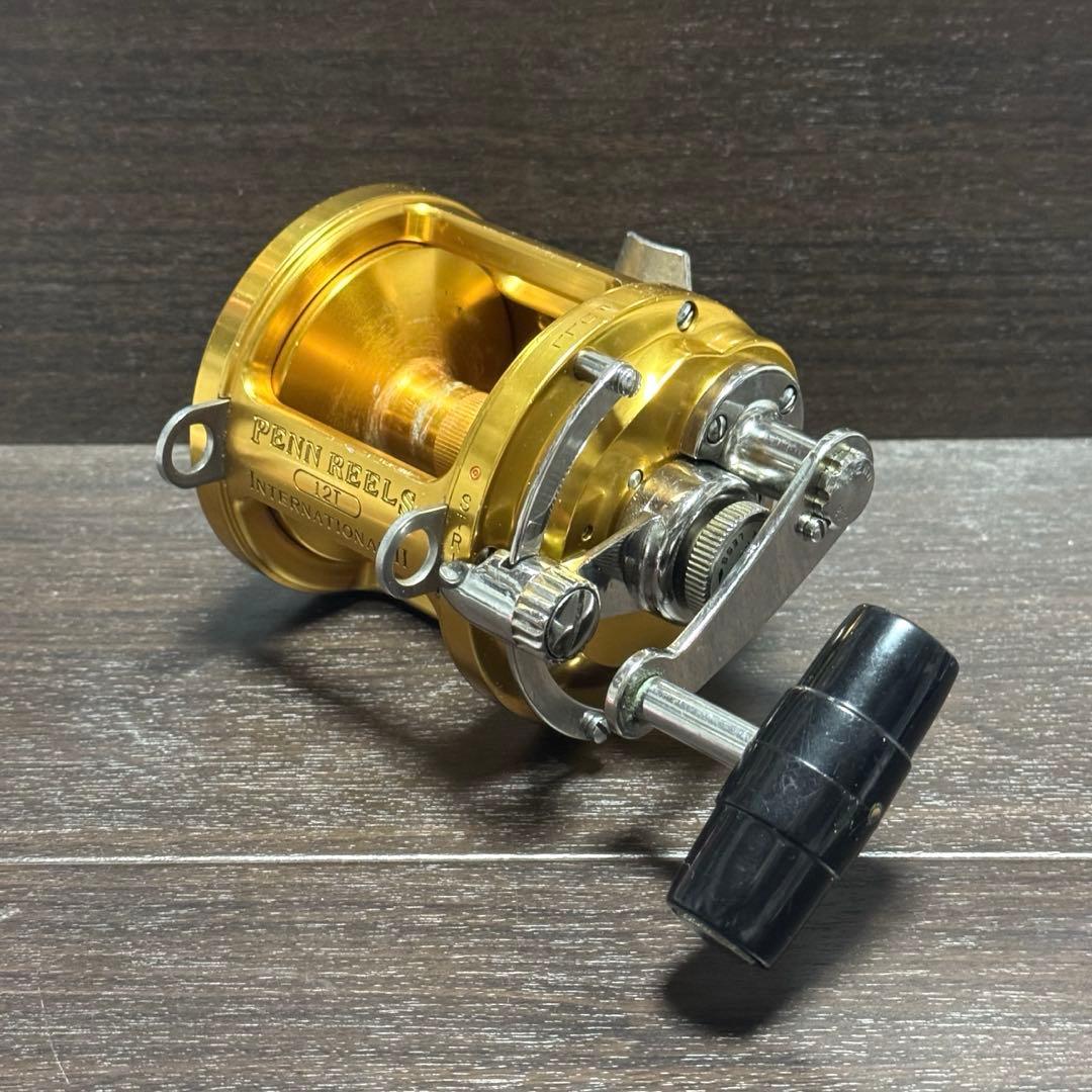 リール PENN International II 12T