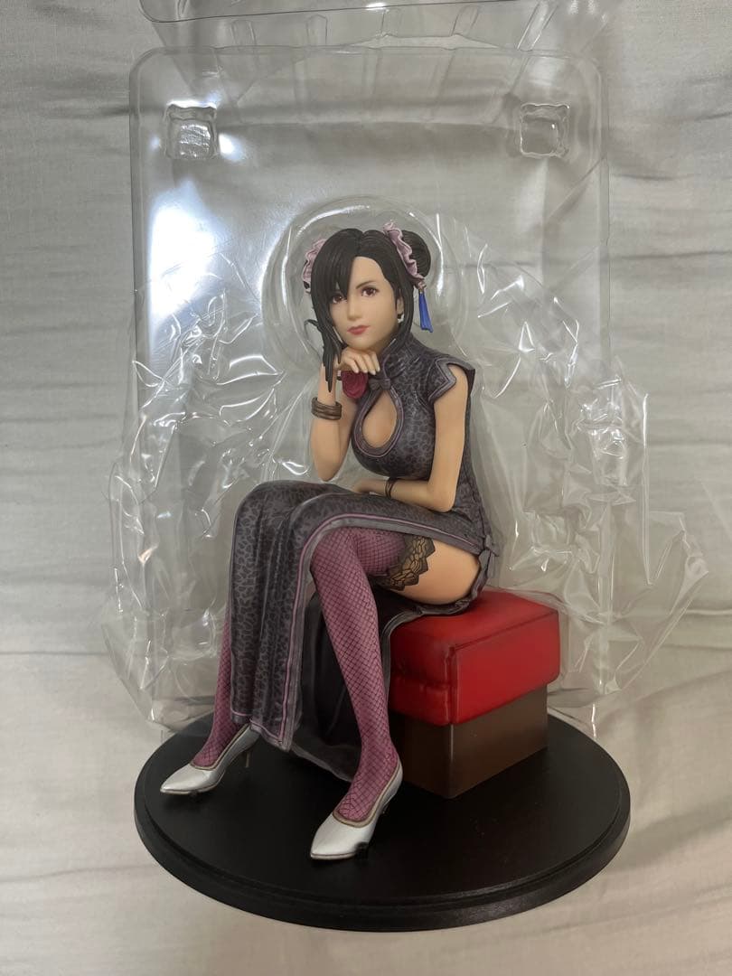 ファイナルファンタジー7 スタティックアーツ　ティファ　フィギュア　格闘家
