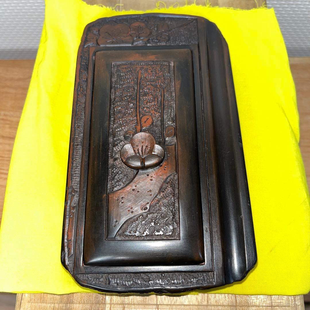 ⭕️赤間硯　共蓋付梅花彫刻硯　阿野硯製作所　龍泉作　美品　墨持ち良い