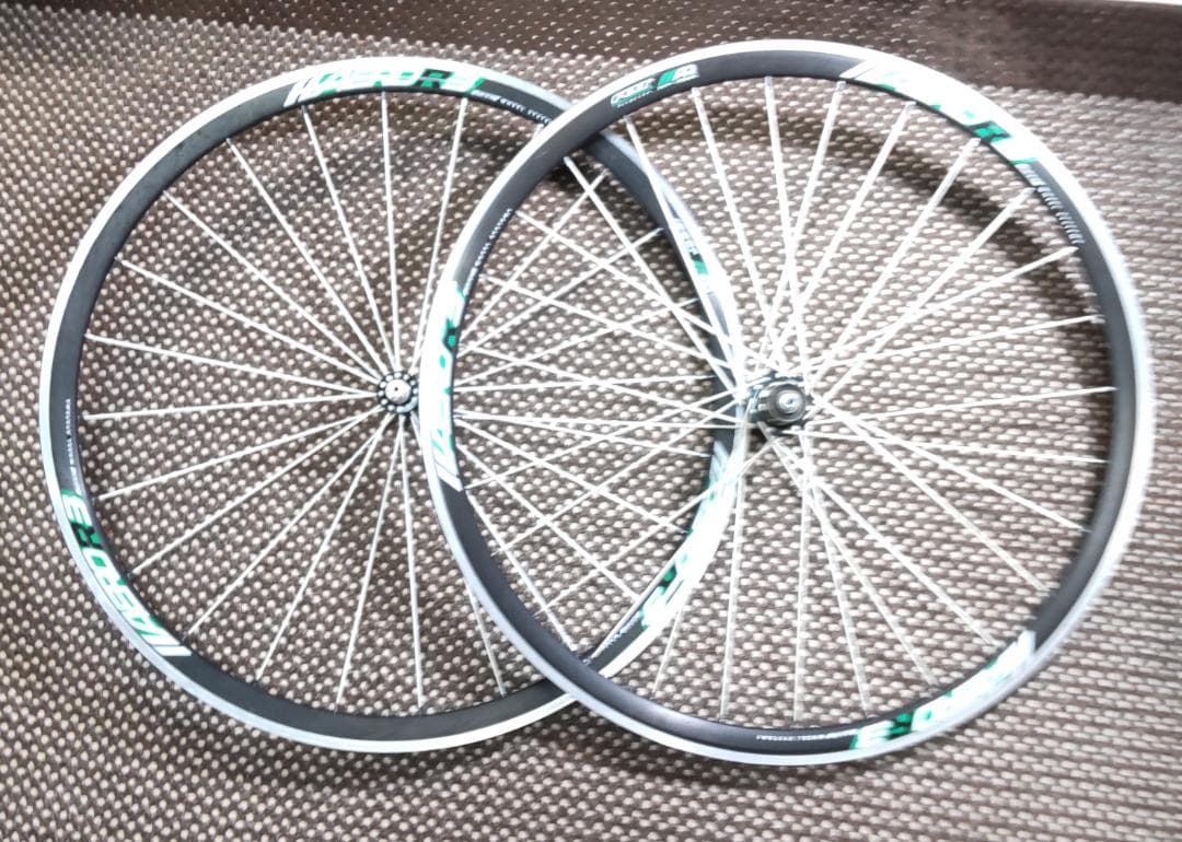 FELT 「フェルト」 純正 AERO R3 ホイールセット 中古