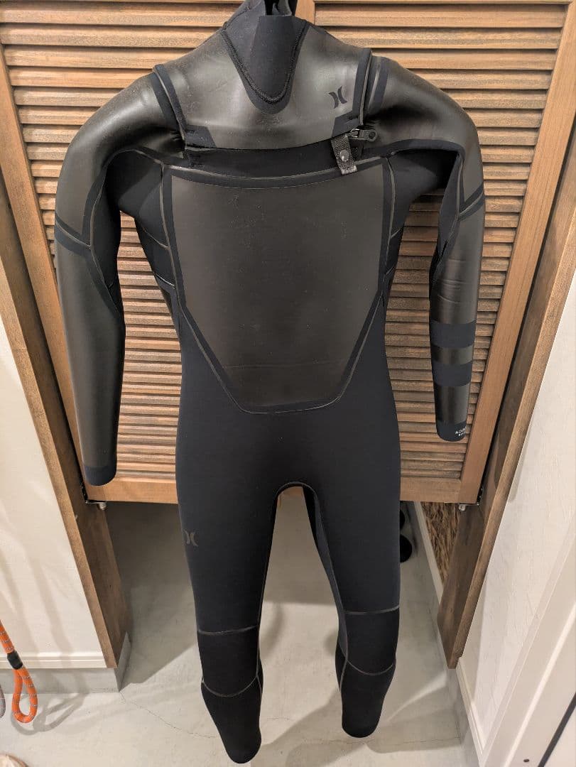 Hurley ブラック セミドライスーツ