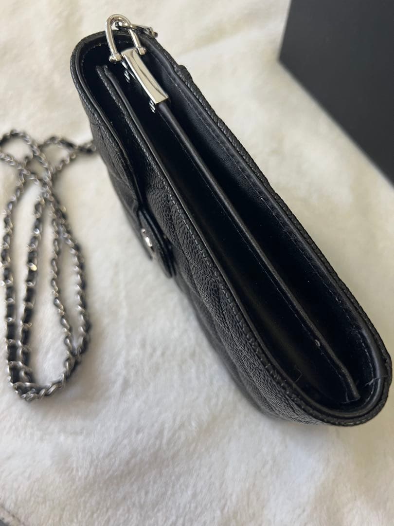 CHANELスマホショルダー　ノベルティ