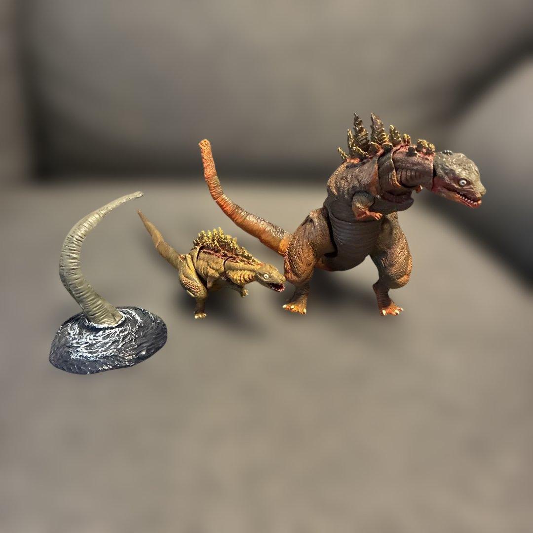 S.H.Monsterarts ゴジラ　第１ • 第2・第3形態 シンゴジラ