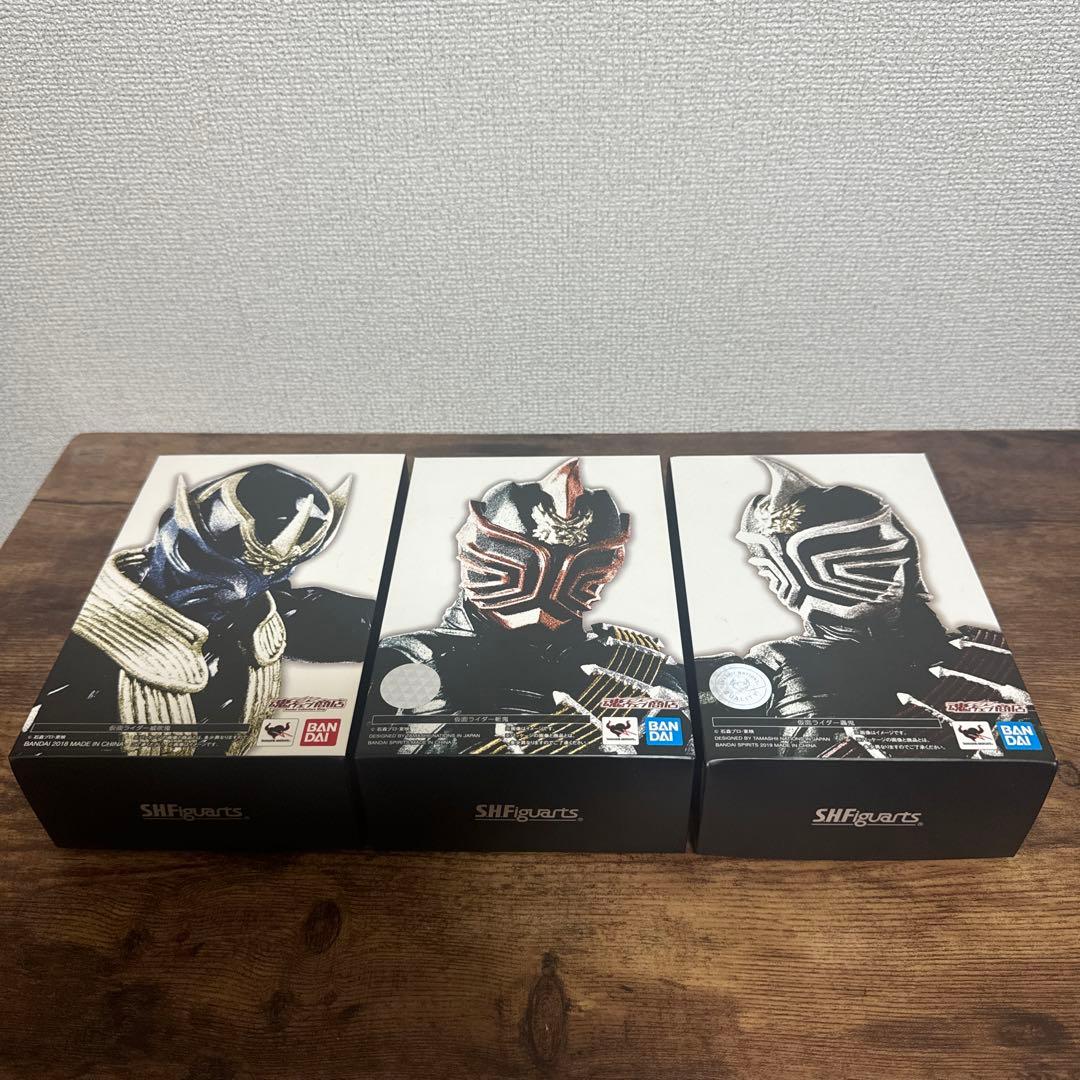 最終値下げ！真骨彫仮面ライダー威吹鬼・斬鬼・轟鬼セット