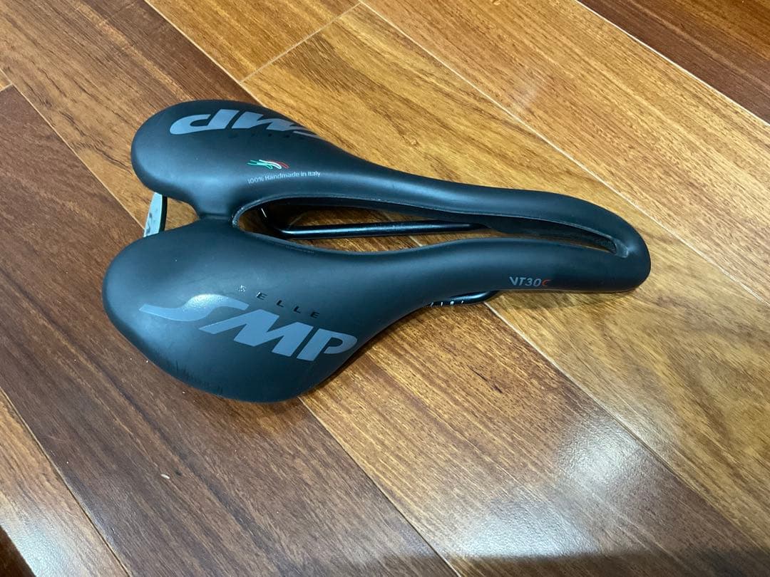 SMP VT30Cブラックサドル