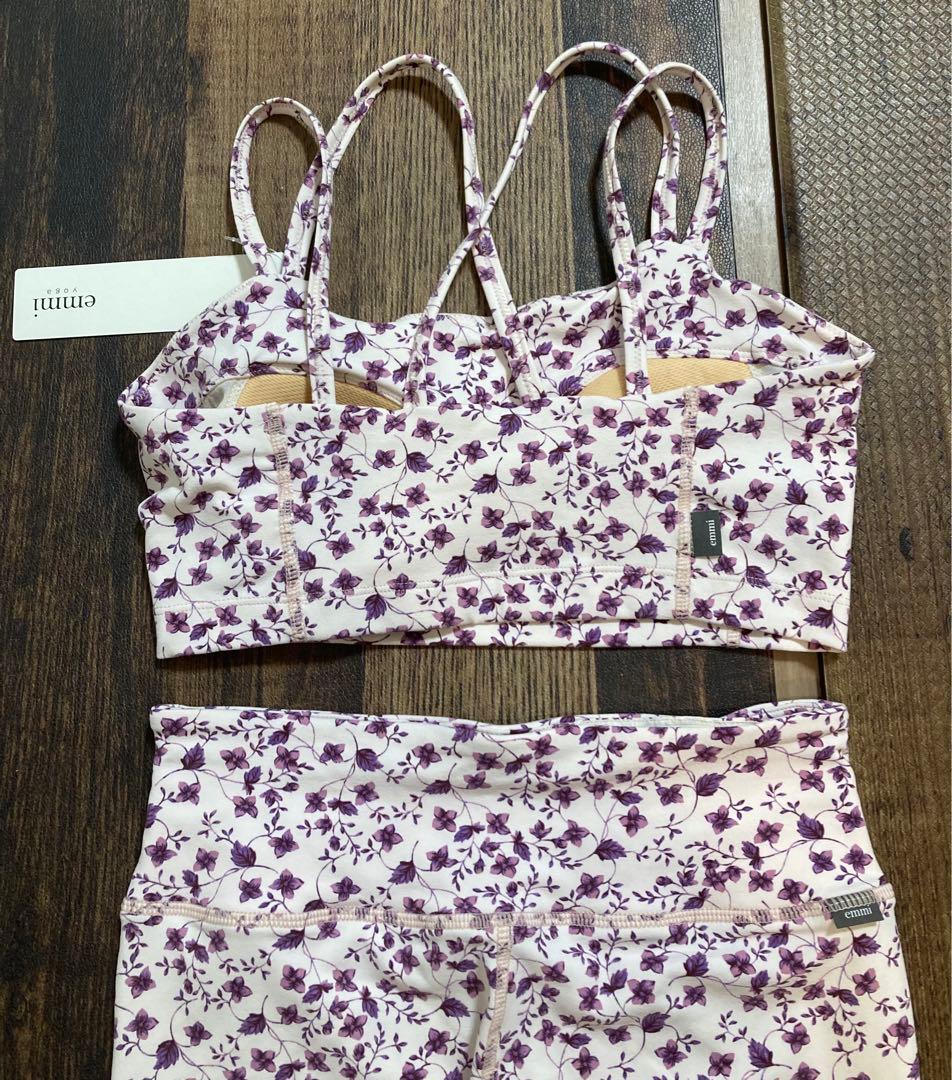 お取置き★極美　emmi エミヨガ　ヨガウェア　小花柄薄ピンク　M
