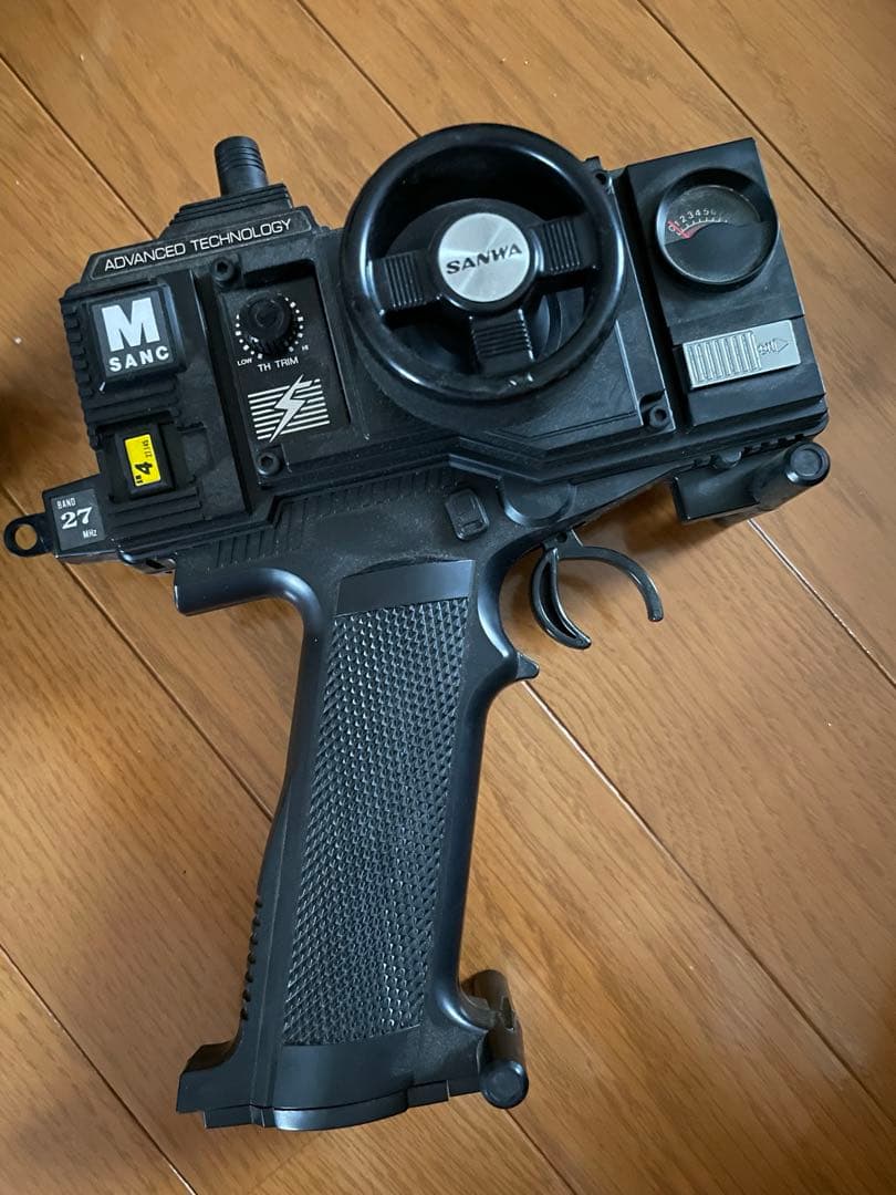 ラジコン　MADCAP 2WD