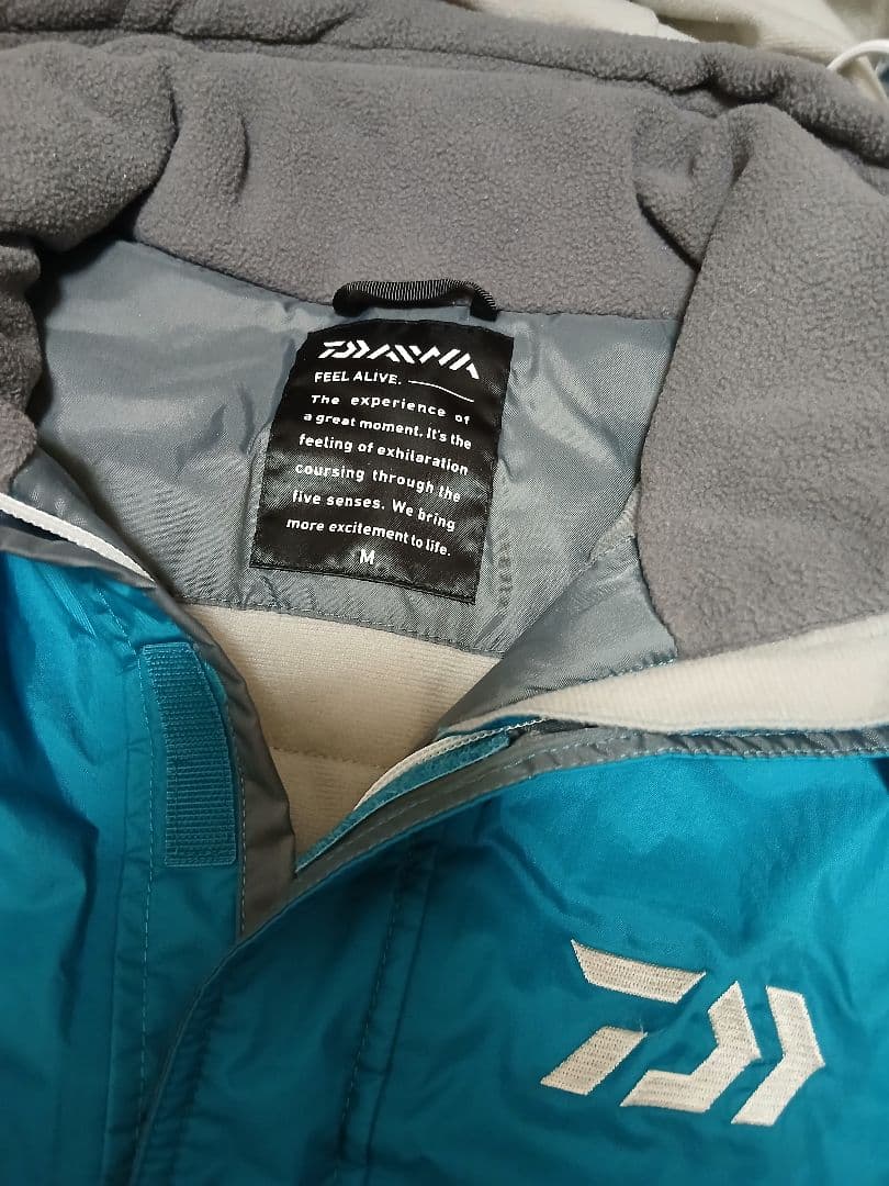 ★特価　値下げ　DAIWA　防寒着　真冬(グリーンに近い青色)