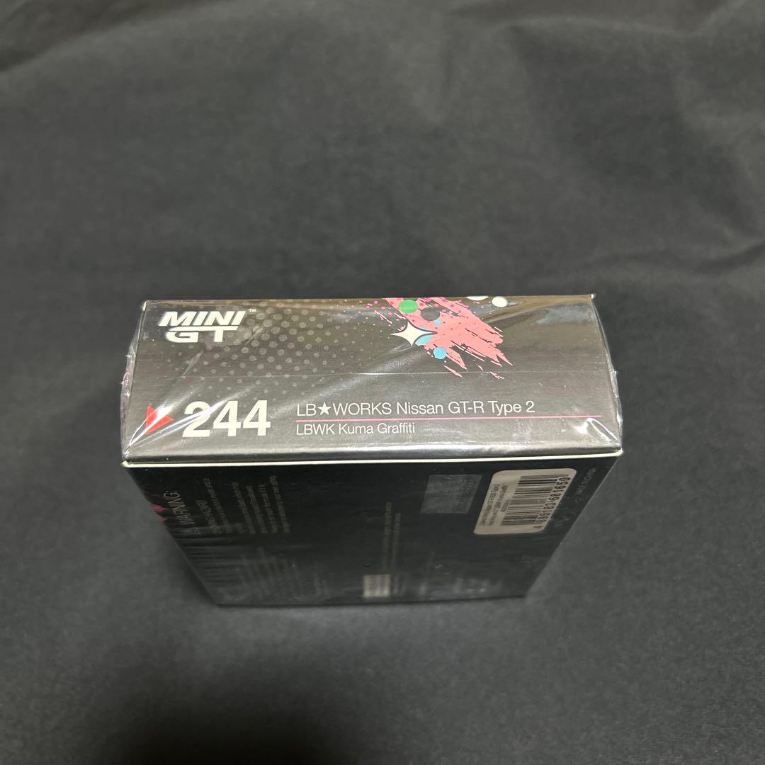 MINI GT 244 リバティーウォーク GT-R Kuma LBWK