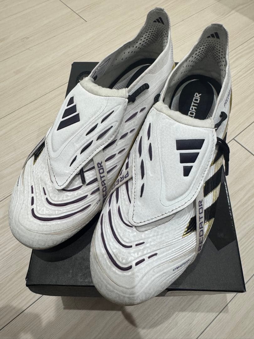 サッカースパイク　アディダスプレデターエリートFT AG