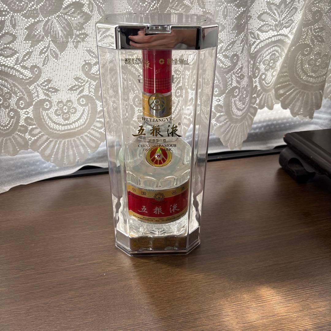 2010年製　中国酒　五粮液 500ml