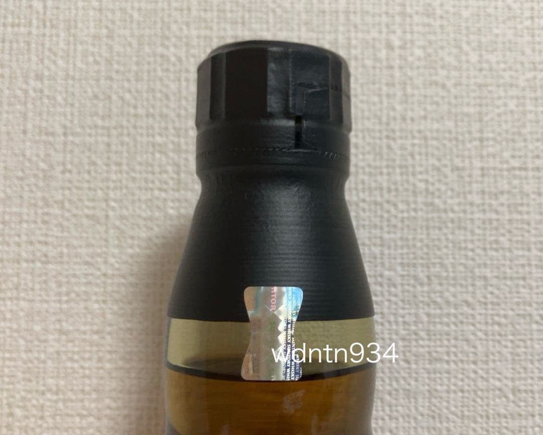 未開封 箱付き 山崎25年 サントリー シングルモルト ウィスキー 700ml