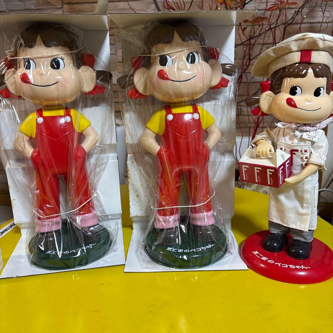 ペコちゃん フィギュア 3体セット　首振り　卓上ユニフォーム　まとめ売り