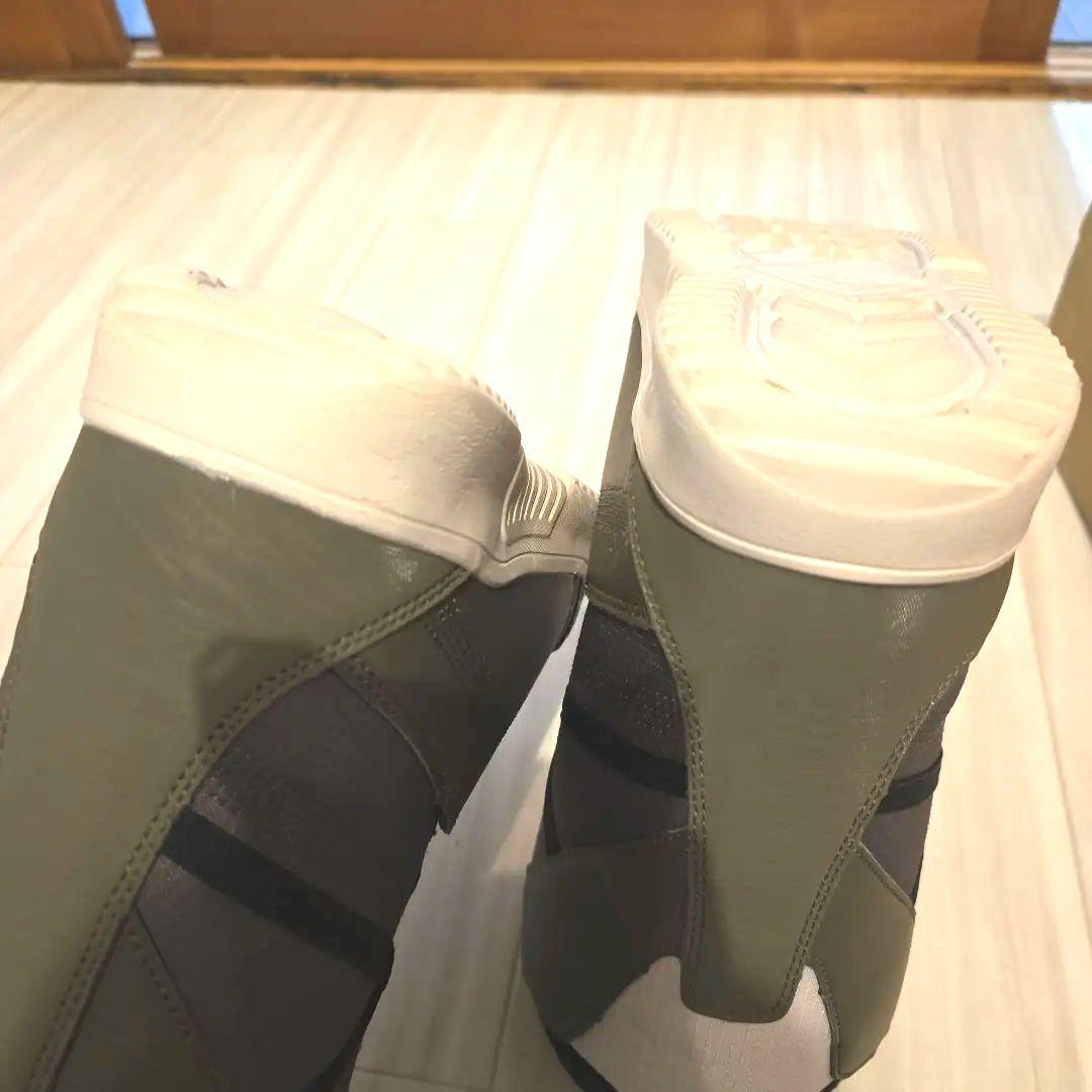 SALOMON　スノボレディースブーツ23.5cm　箱つき