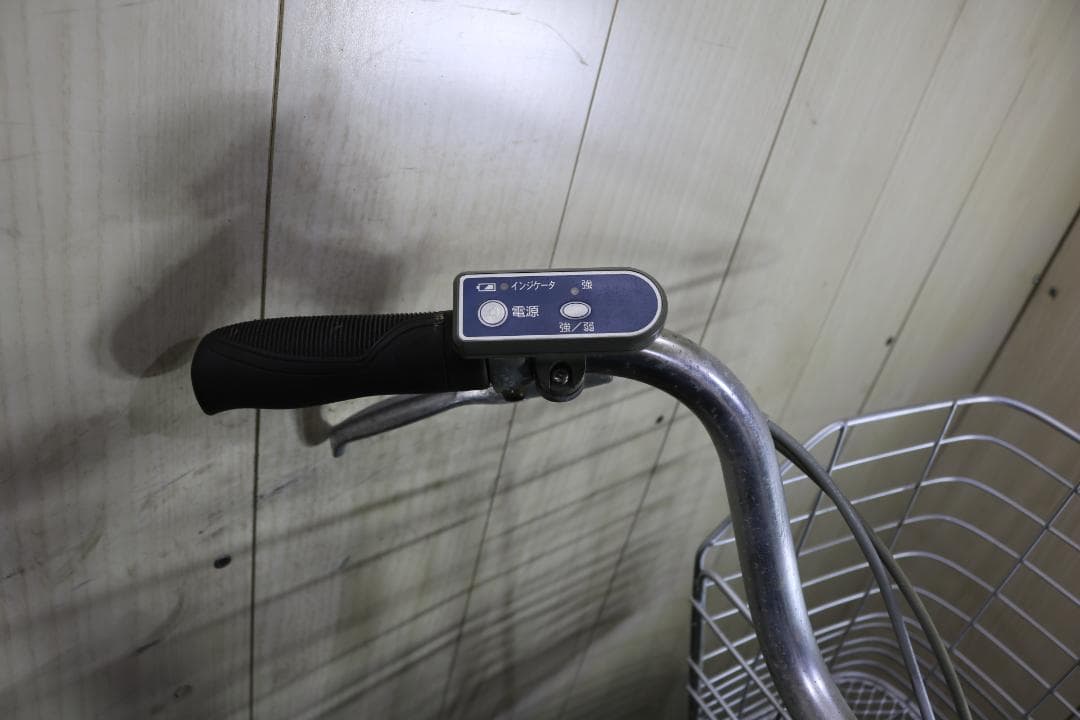 人気良品！パナソニック KE-EHAD63S 26型アルミ 3段 充電器付き
