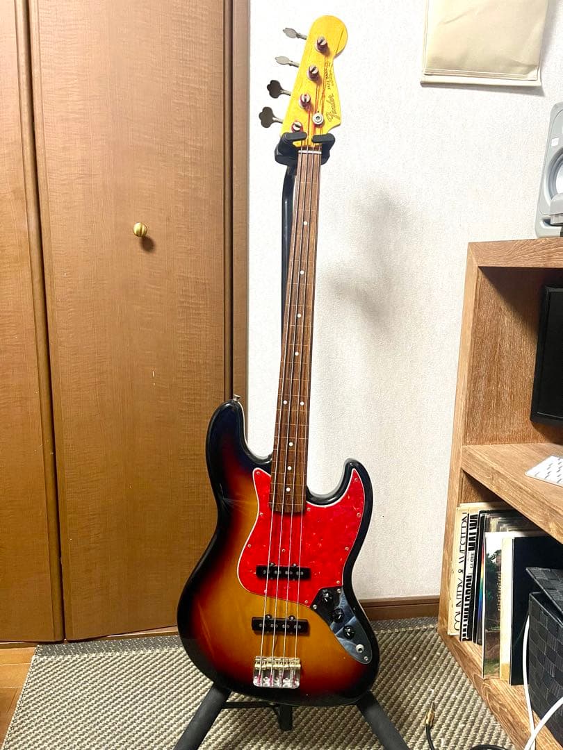 フェンダージャパン　フレットレスベース
