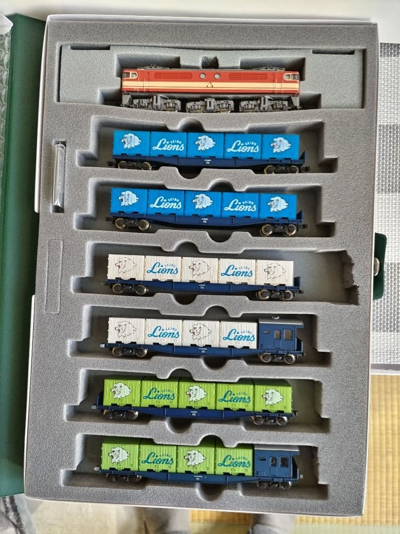 KATO　西武鉄道E851系レオコンテナ7両編成