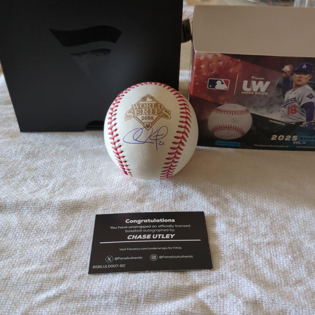 直筆サインボールCHASE UTLEY 2008年ワールドシリーズ公式野球