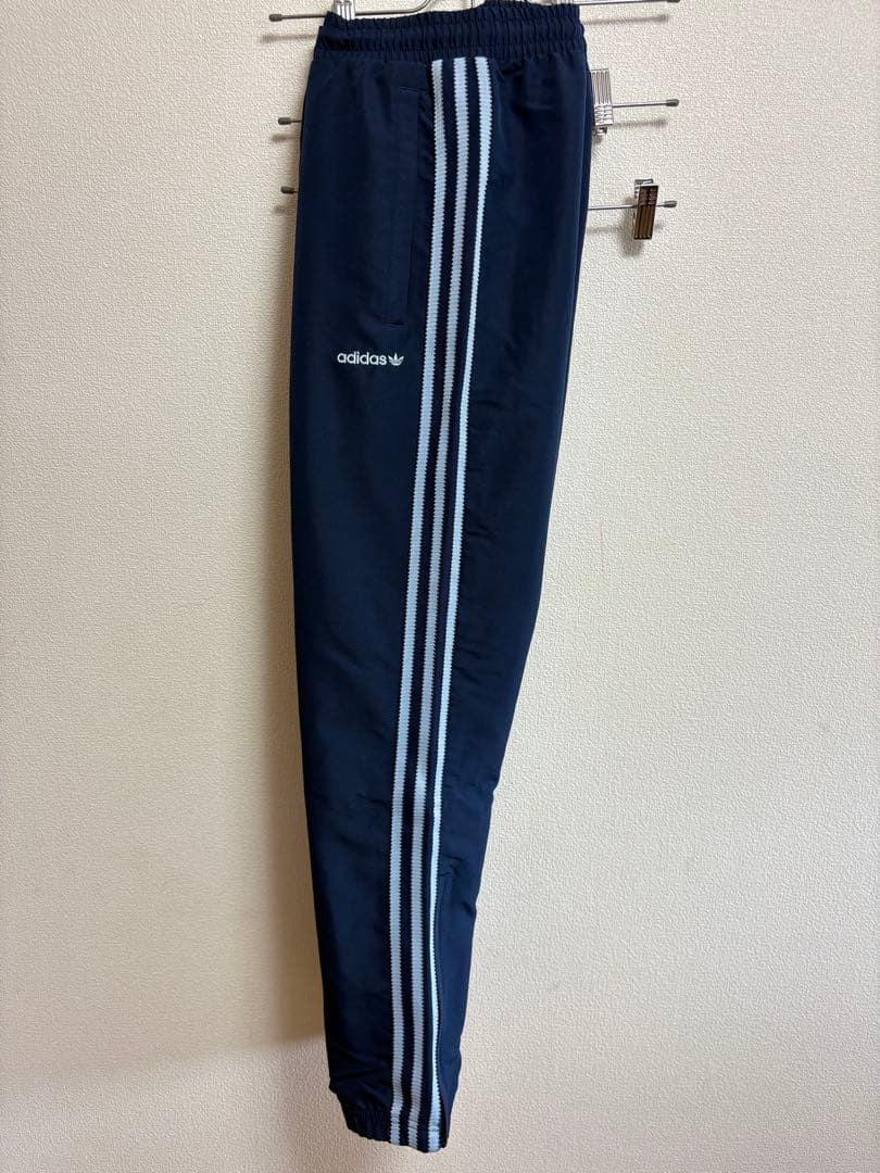 adidas トラックラインパンツ
