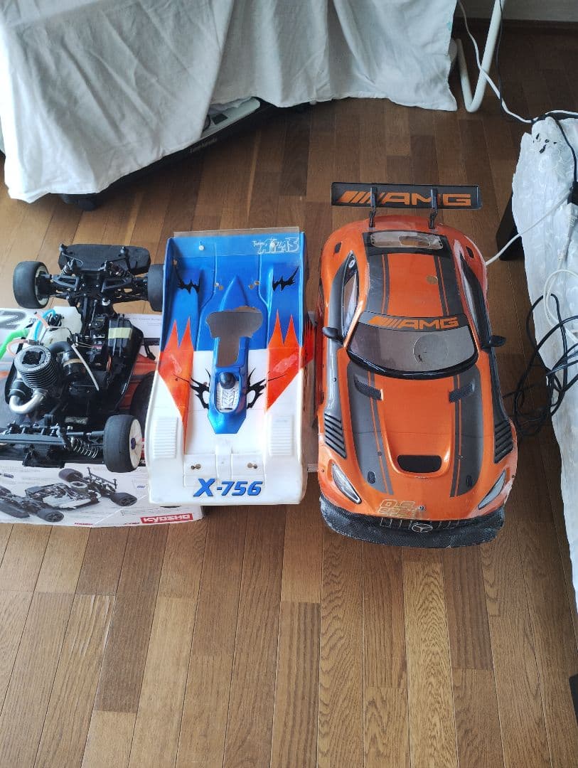 Inferno GT2 ＆ Inferno　各１機のシャーシとプロポのセット