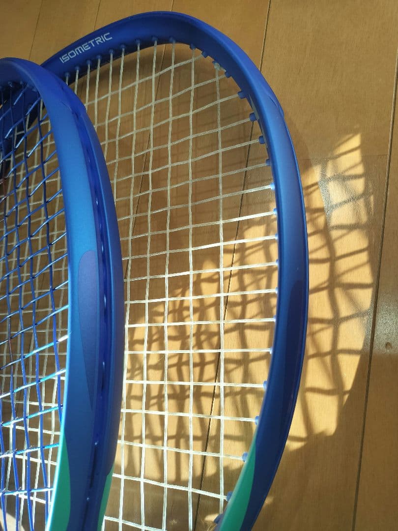 現行モデル　YONEX EZONE 110 テニスラケット
