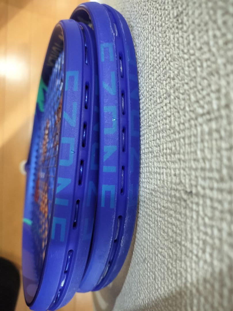 現行モデル　YONEX EZONE 110 テニスラケット