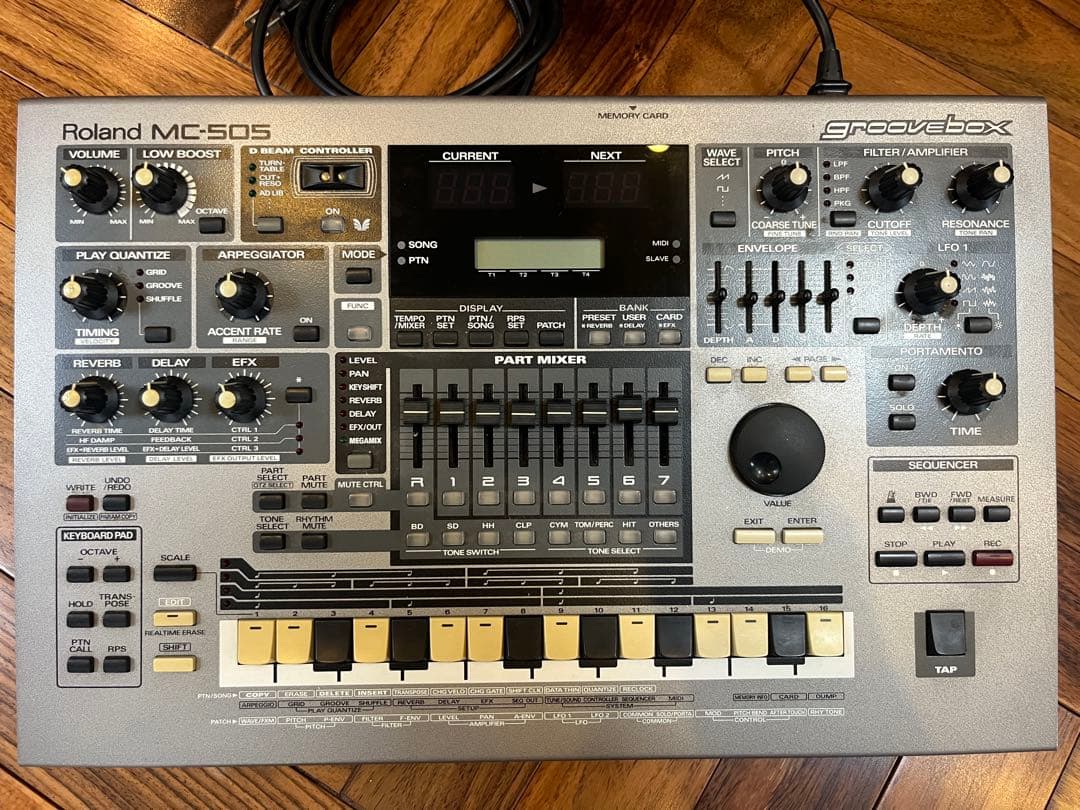 ローランドgroovebox MC-505