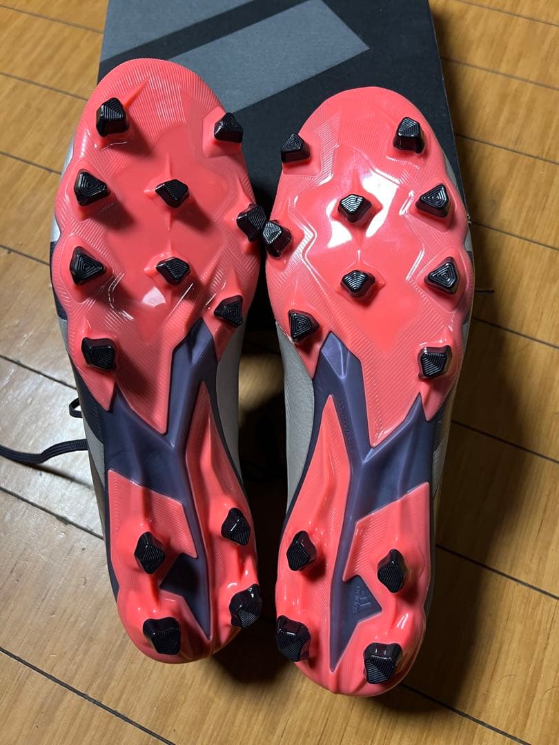 【新品未使用】アディダス プレデター ELITE L HG/AG 26.0cm