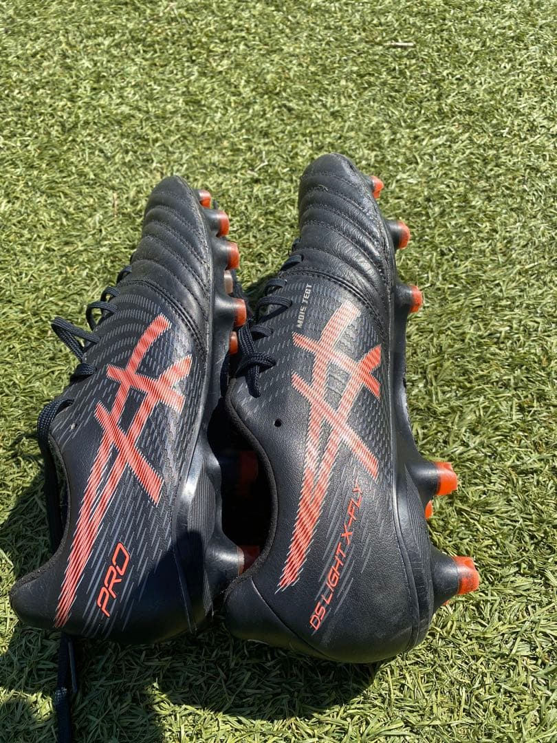 DS LIGHT X-FLY PRO 2　サッカースパイク　２４．０ｃｍ