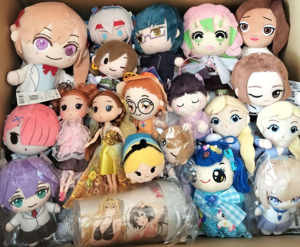 大量 まとめ売り 美少女 紙類 ポストカード ぬいぐるみ アクリルスタンド
