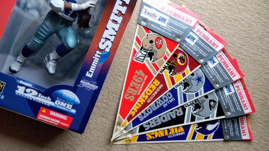 【新品未開封】希少☆NFL　エミット・スミス　フィギュア　アメフト　ペナント付