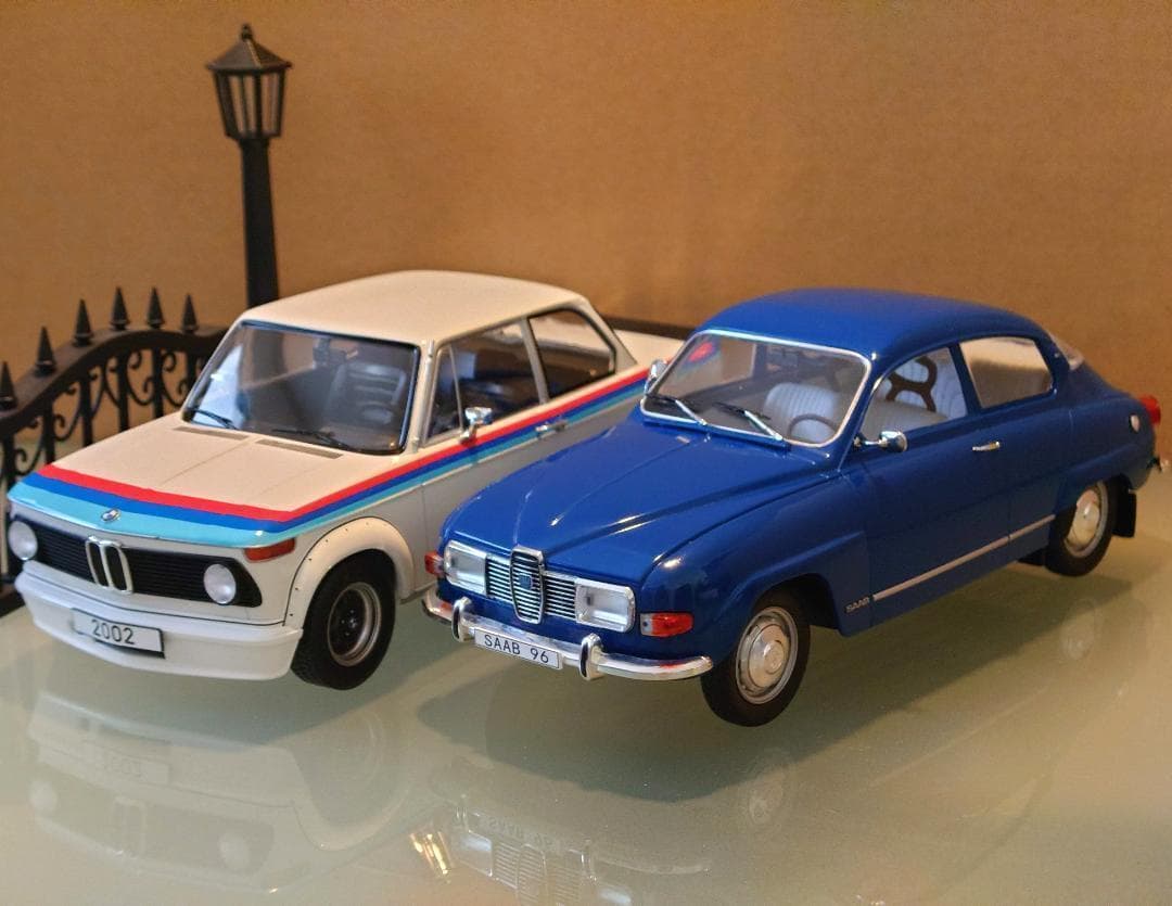 1/18  2002ターボ ホワイト 1973 MCG製 ダイキャスト製