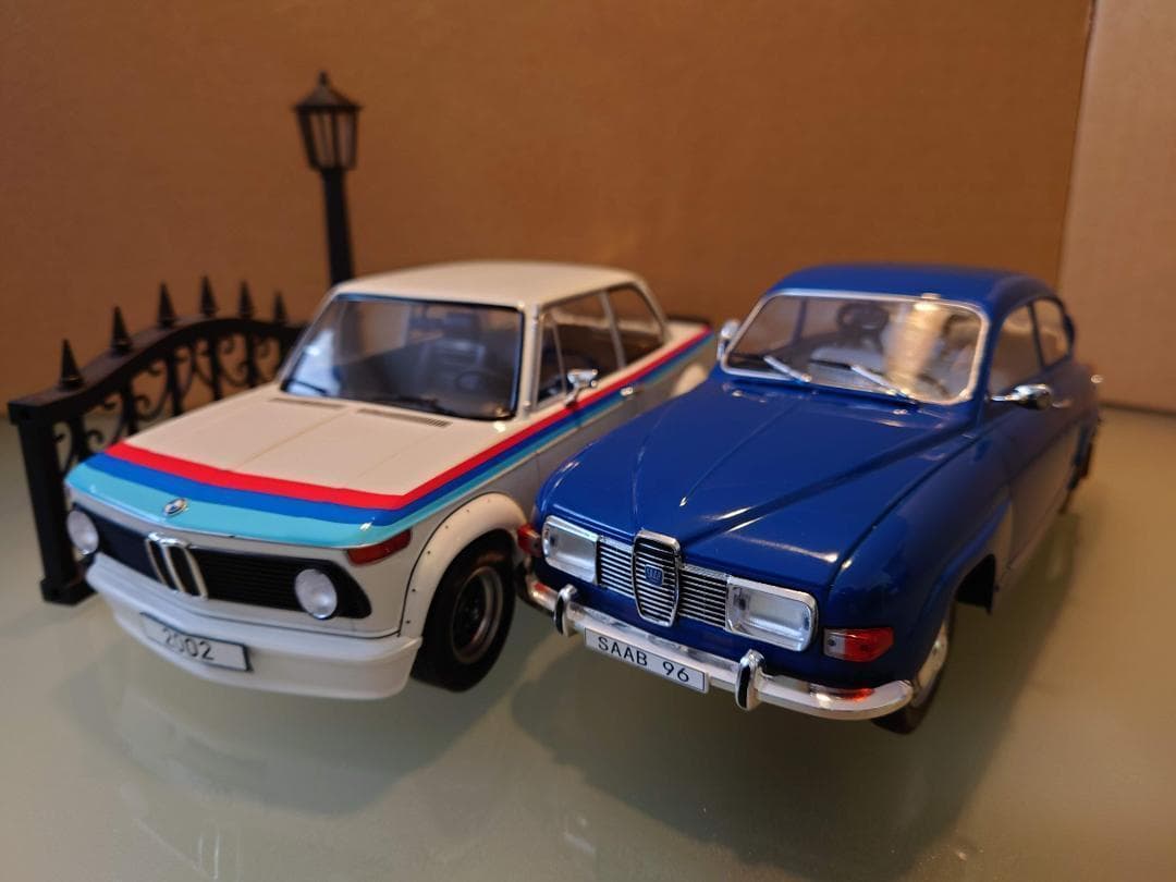 1/18  2002ターボ ホワイト 1973 MCG製 ダイキャスト製