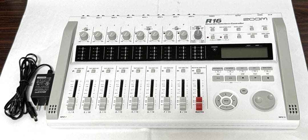 ZOOM R16 マルチトラックレコーダー