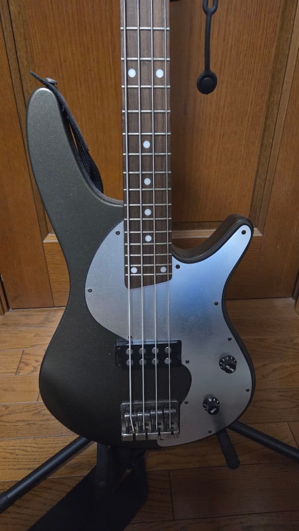 Ibanez エレキベース　SRX400 スティングレイタイプ