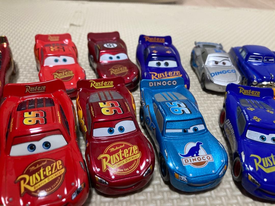 ミ*マ様 【ジャンク扱い】ディズニー カーズ ミニカーセット