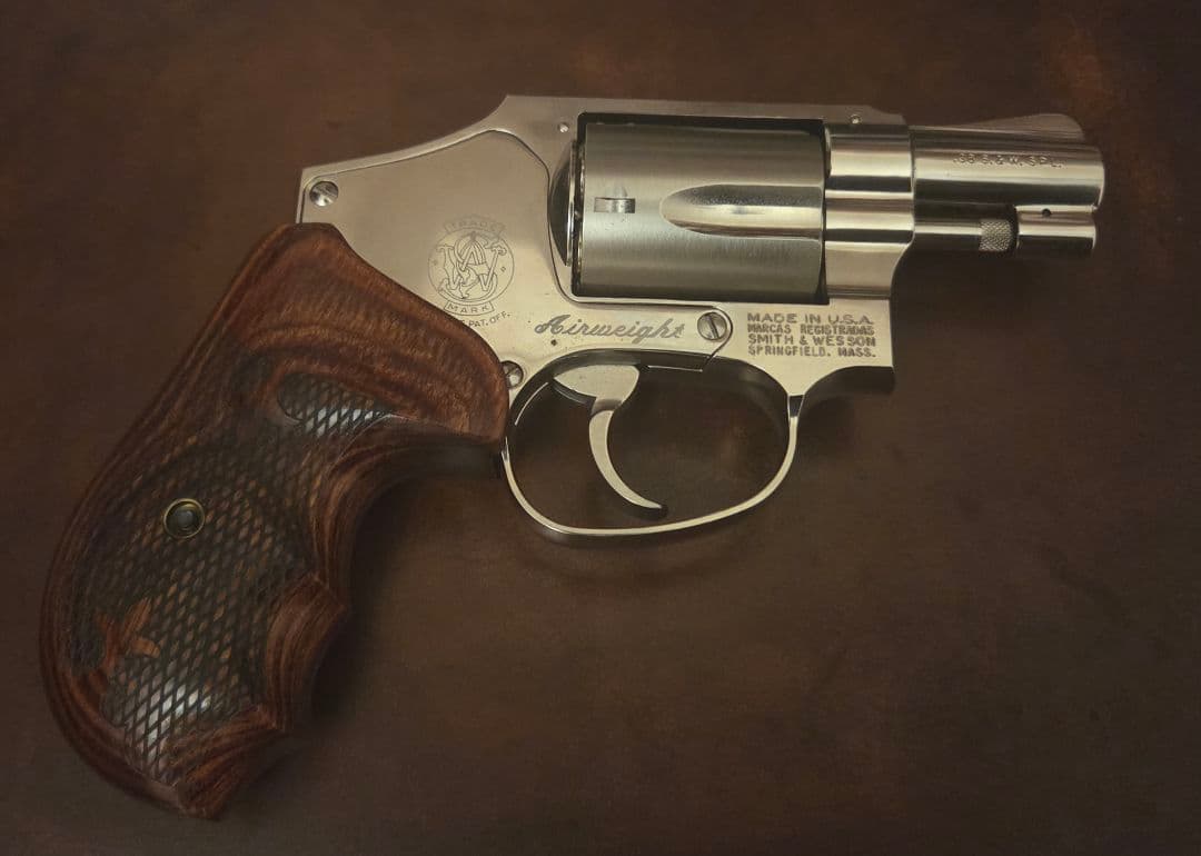 S＆W M442