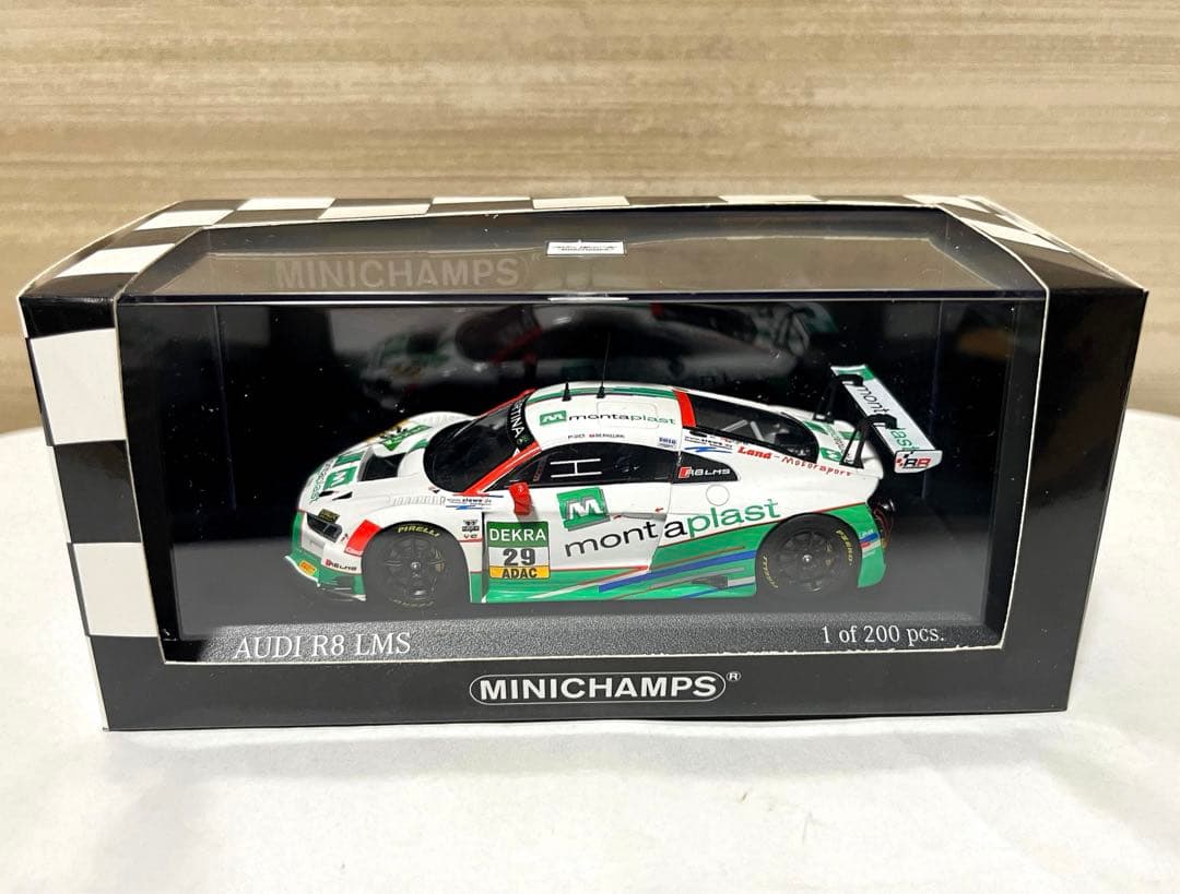 PMA 1/43 アウディ R8 LMS 2017 ADAC GT マスターズ