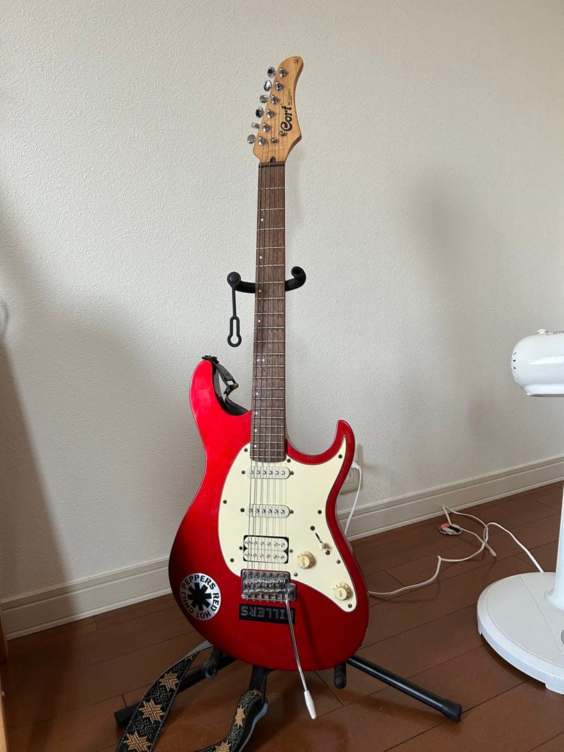 Cort ストラト エレキギター　赤