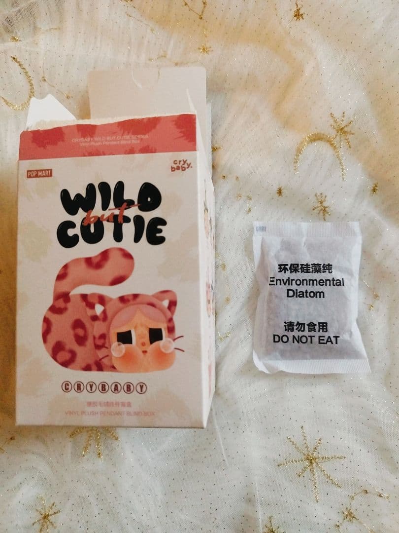 CRYBABY イヤフォンケース カードホルダー キャット ぬいぐるみ