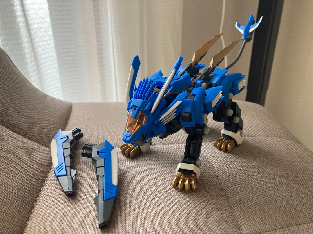ZA ブレードライガーAB 「ZOIDS」 1/100 アクションフィギュア