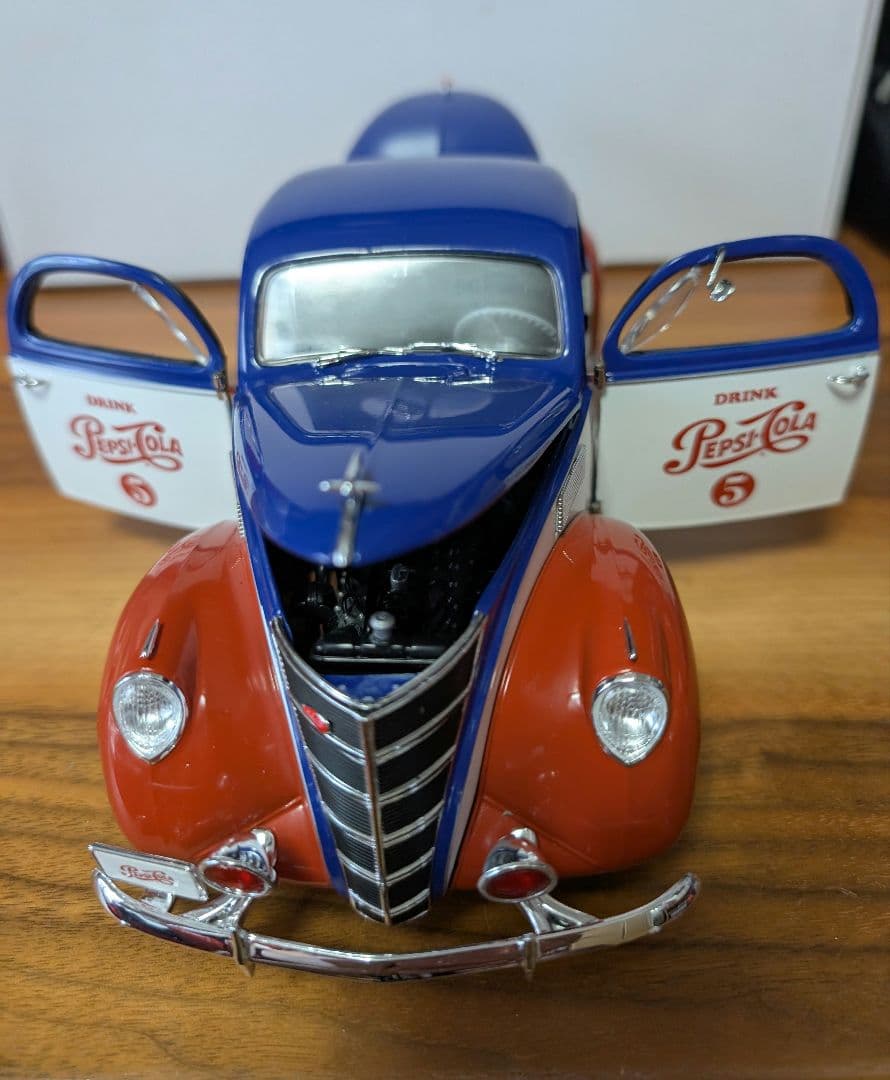 ペプシコーラ　ミニカー　Lincoln Zephyr＆Chevy Cameo