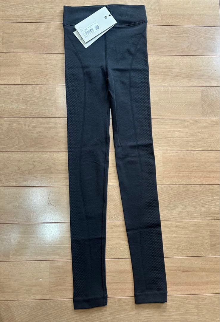 【新品　未使用】ルルレモン　レギンス