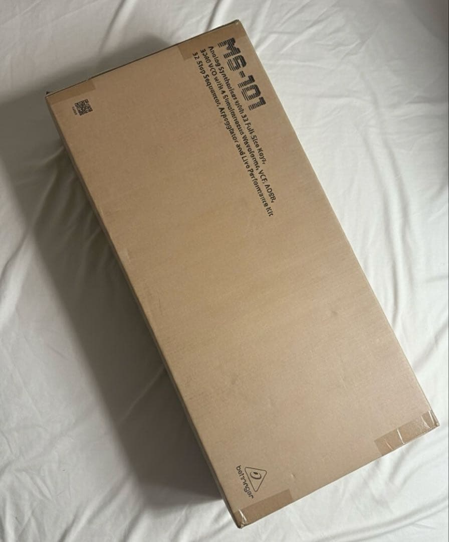 Behringer MS-101 アナログシンセサイザー 赤