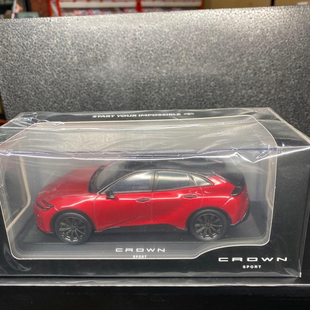 ひでさん専用　トヨタ　クラウンスポーツ　カラーサンプルミニカー