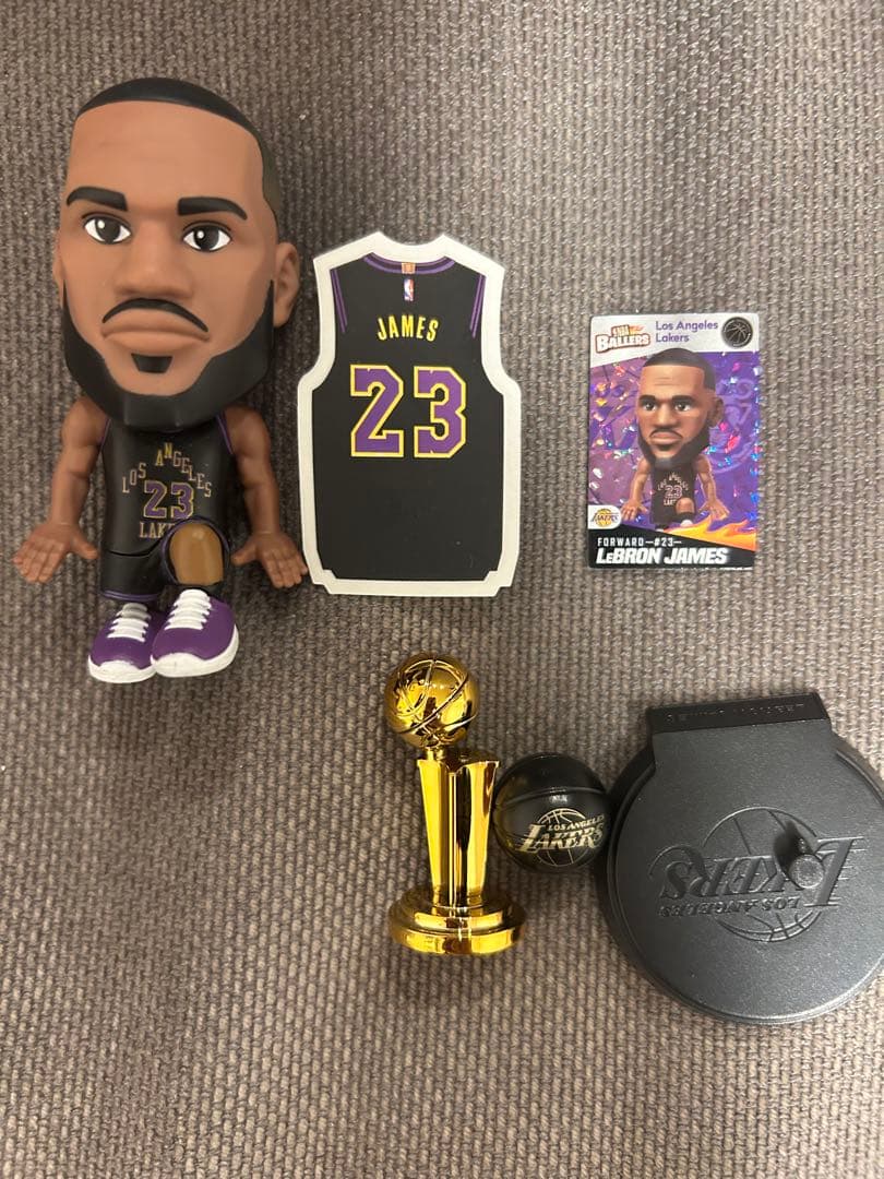 スポーツ LeBron James NBA BALLERS