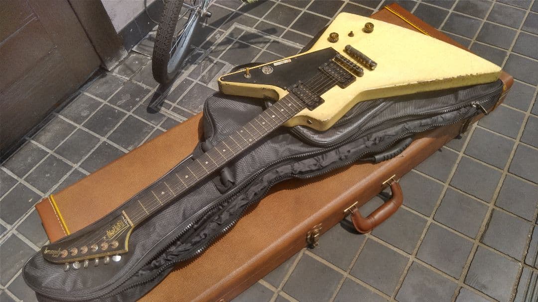 G*&様 Gibson　EXPLORER　guitar