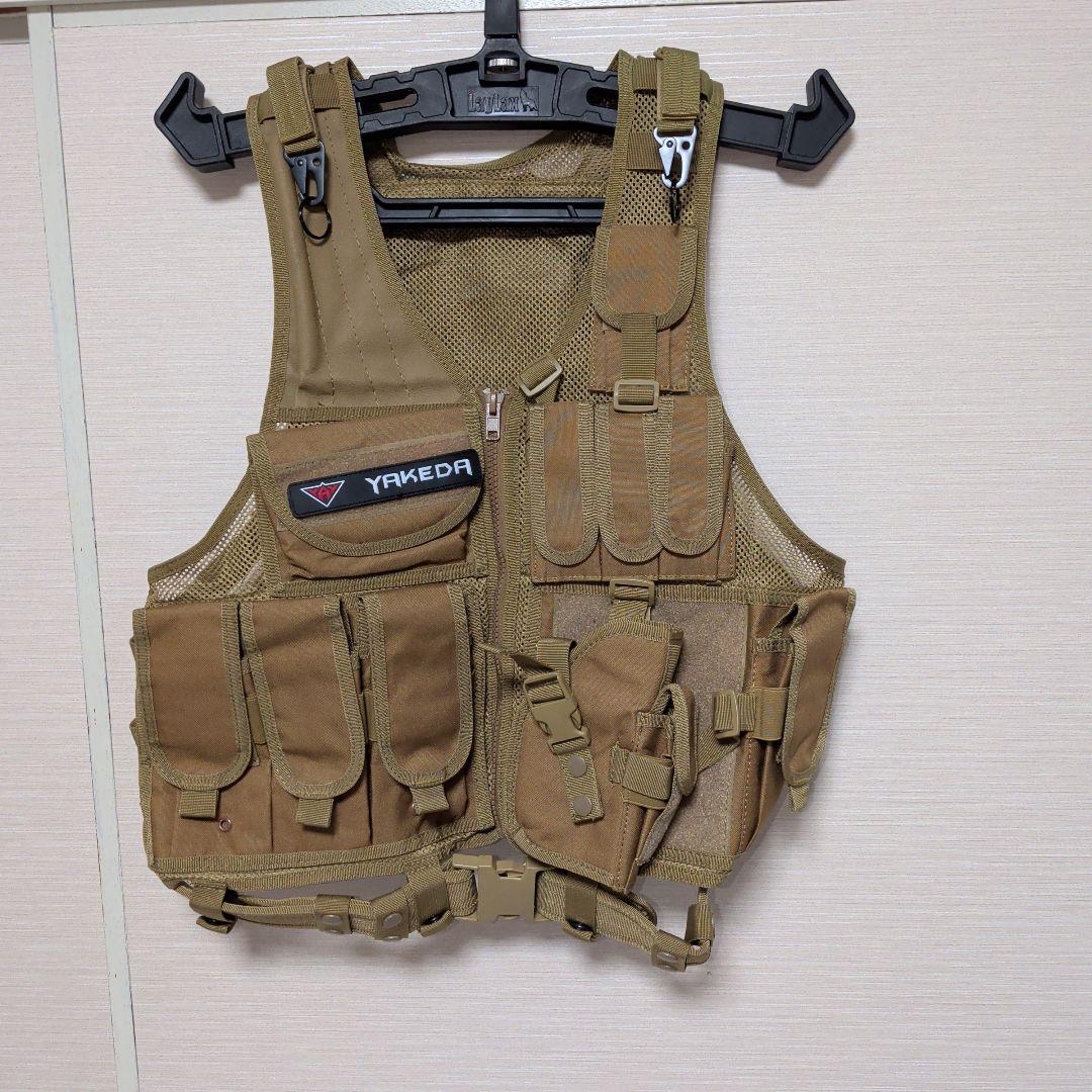 YAKEDA製タクティカルベスト Amazon価格15000円　コヨーテブラウン