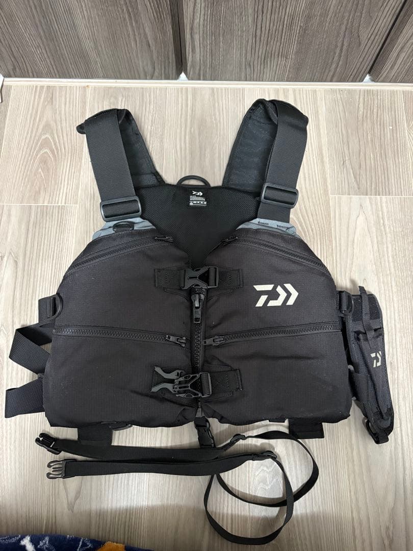Daiwa ライフジャケット 黒