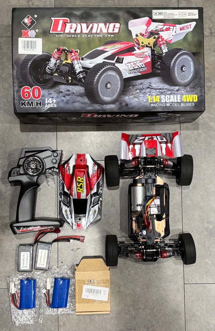 RSR 1/14スケール 4WDラジコンカー